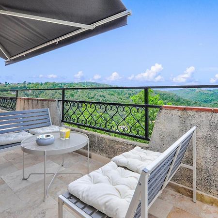 Awesome Apartment In Saint-Jeannet With Kitchen Εξωτερικό φωτογραφία
